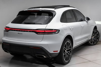 2025 Porsche Macan Base
