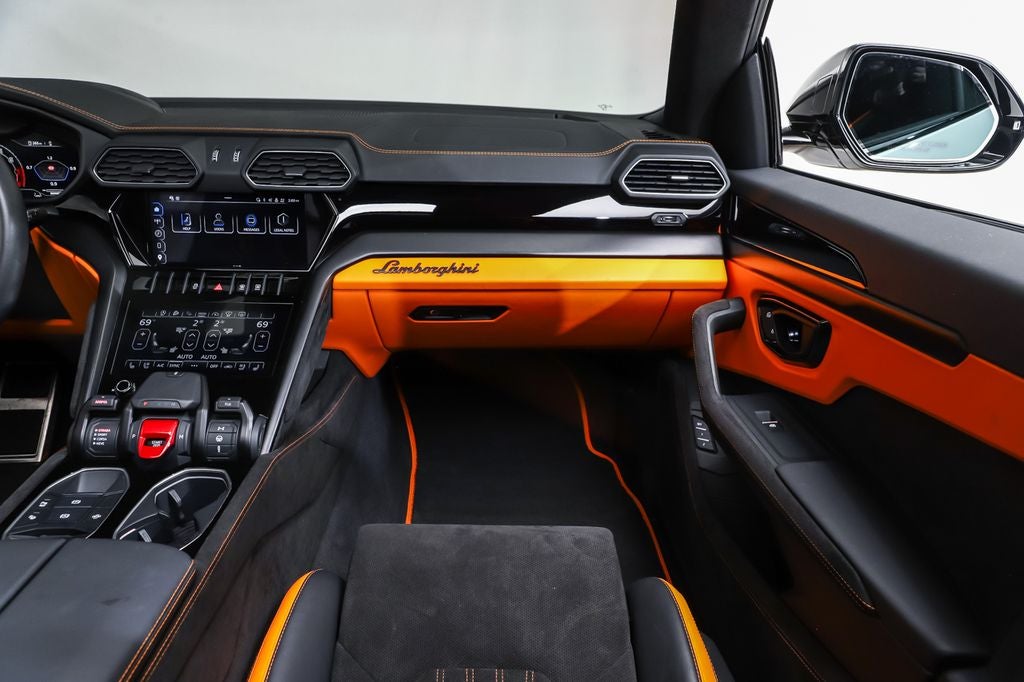 2023 Lamborghini Urus S