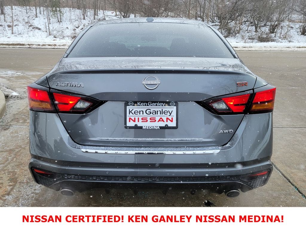 2023 Nissan Altima SR