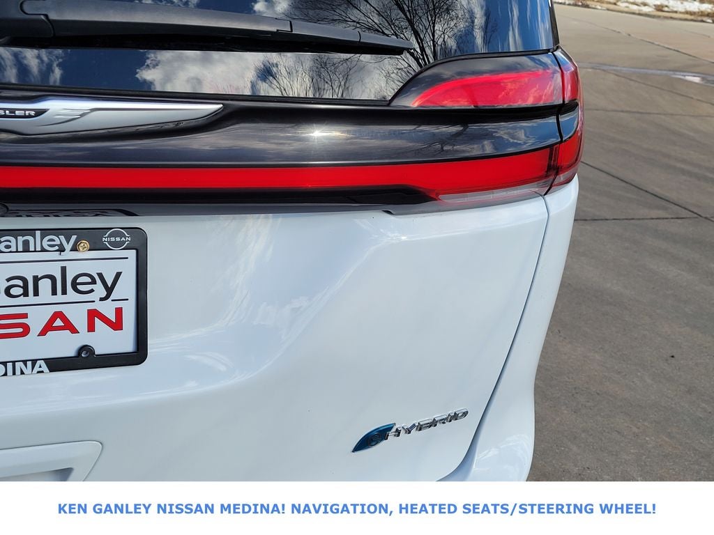 2024 Chrysler Pacifica Hybrid Select