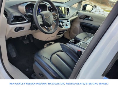 2024 Chrysler Pacifica Hybrid Select