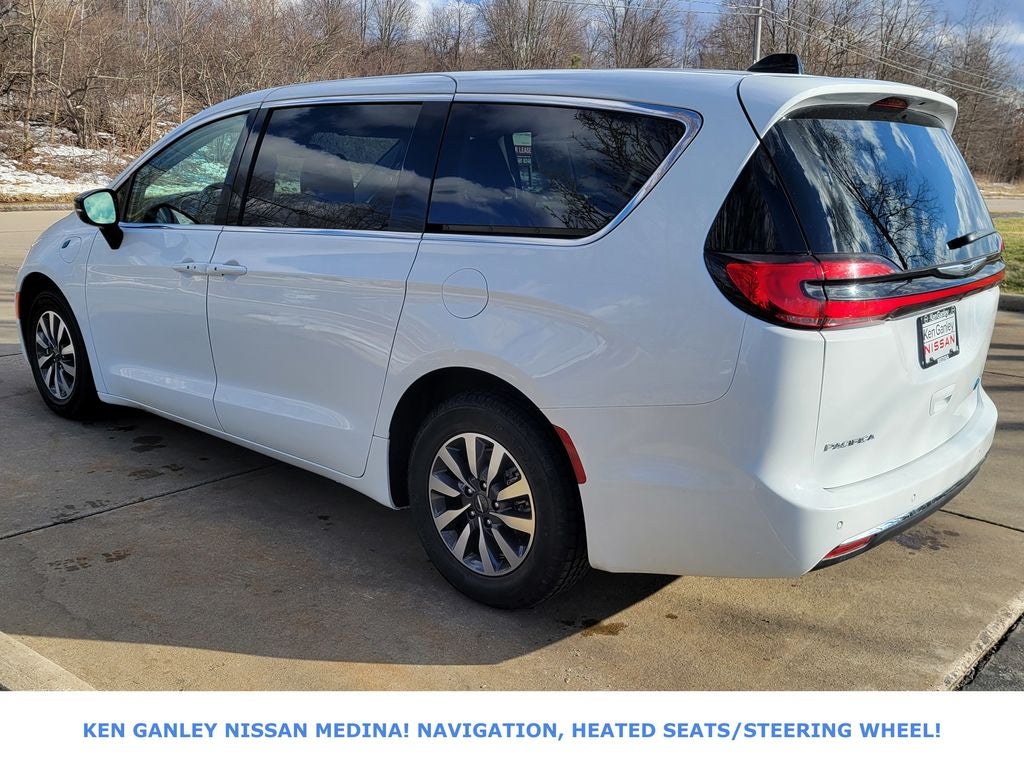 2024 Chrysler Pacifica Hybrid Select