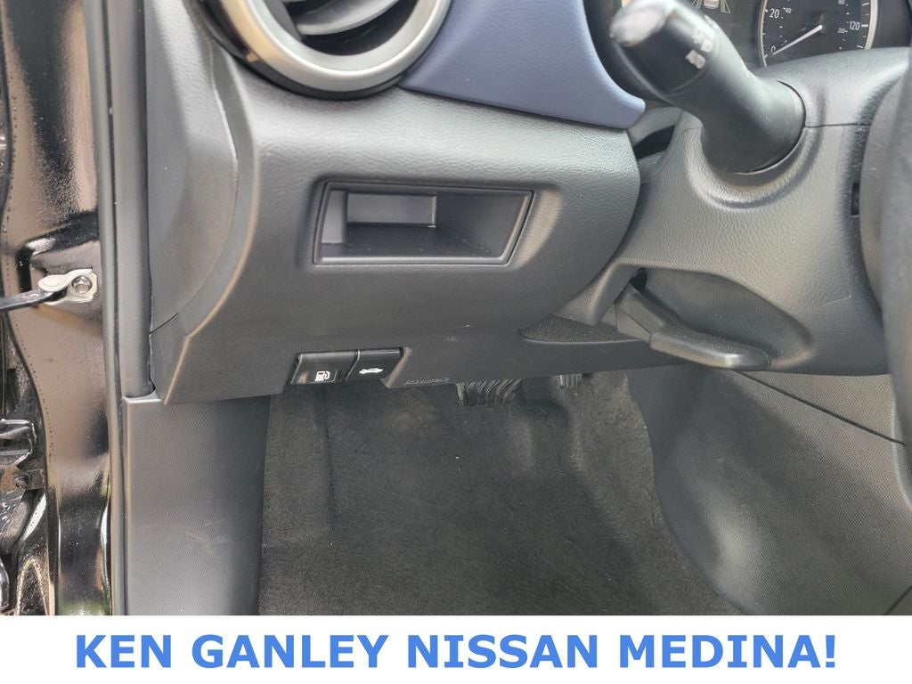 2024 Nissan Versa 1.6 SV