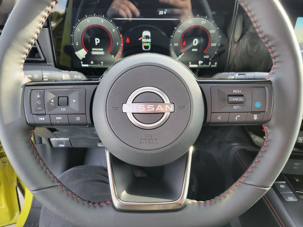2025 Nissan Kicks SR