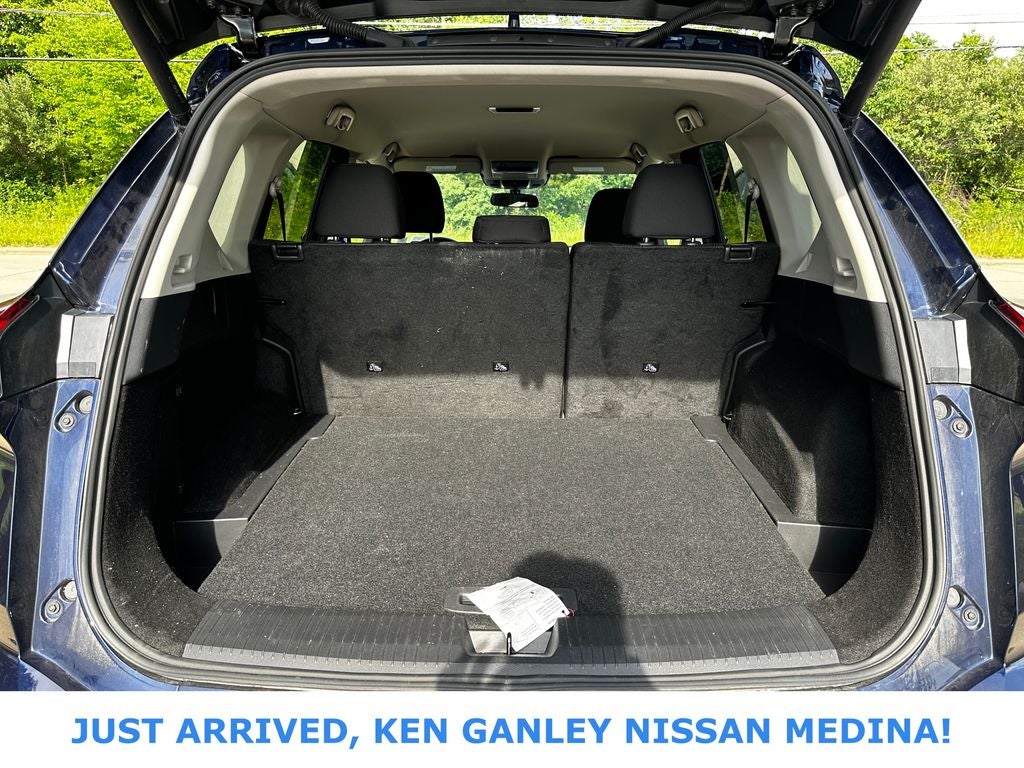 2025 Nissan Rogue SV