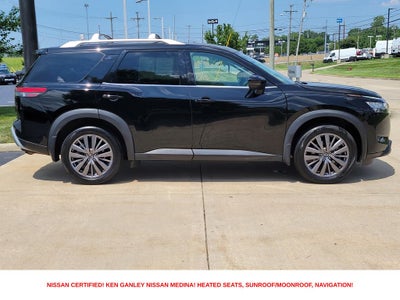 2023 Nissan Pathfinder SL
