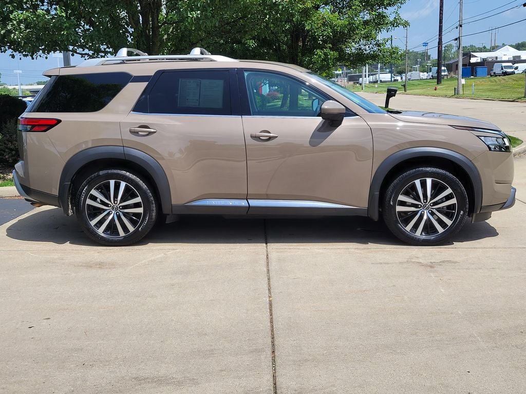 2024 Nissan Pathfinder Platinum