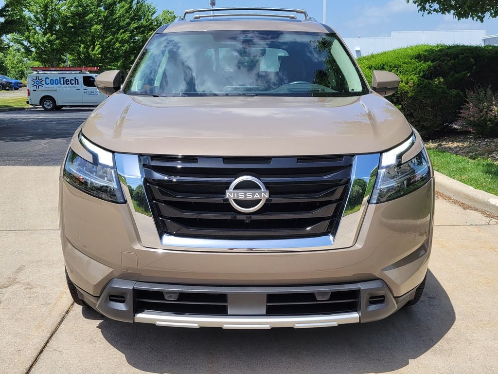 2024 Nissan Pathfinder Platinum