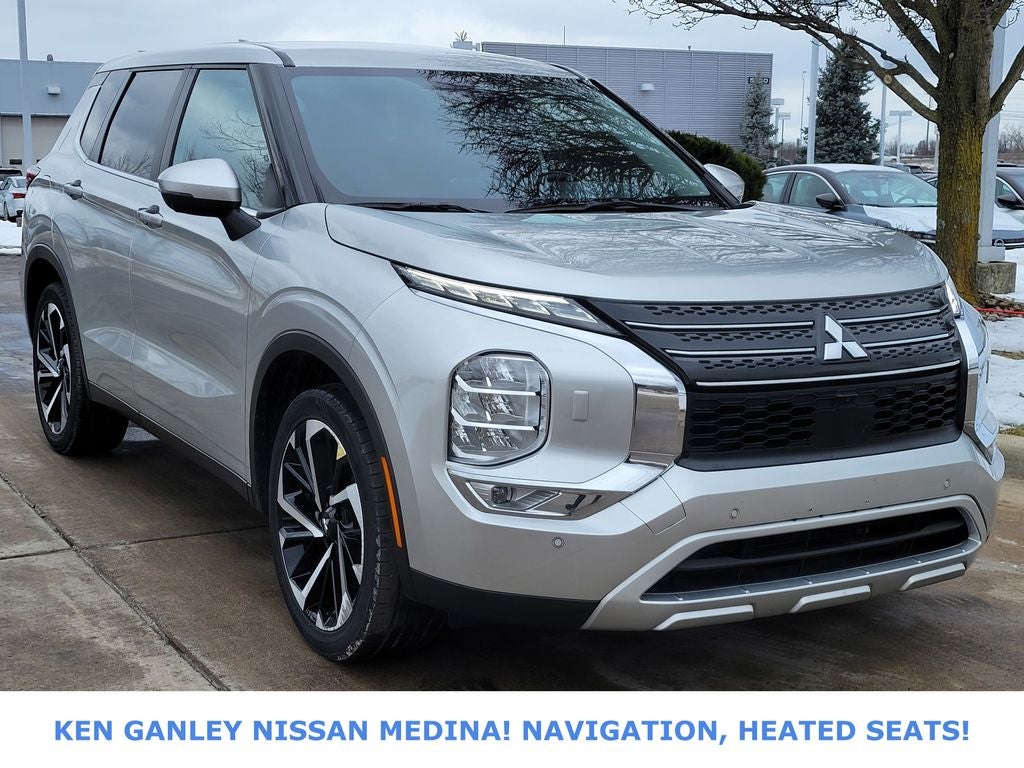 2024 Mitsubishi Outlander SE