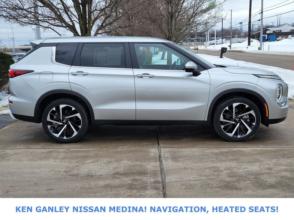 2024 Mitsubishi Outlander SE
