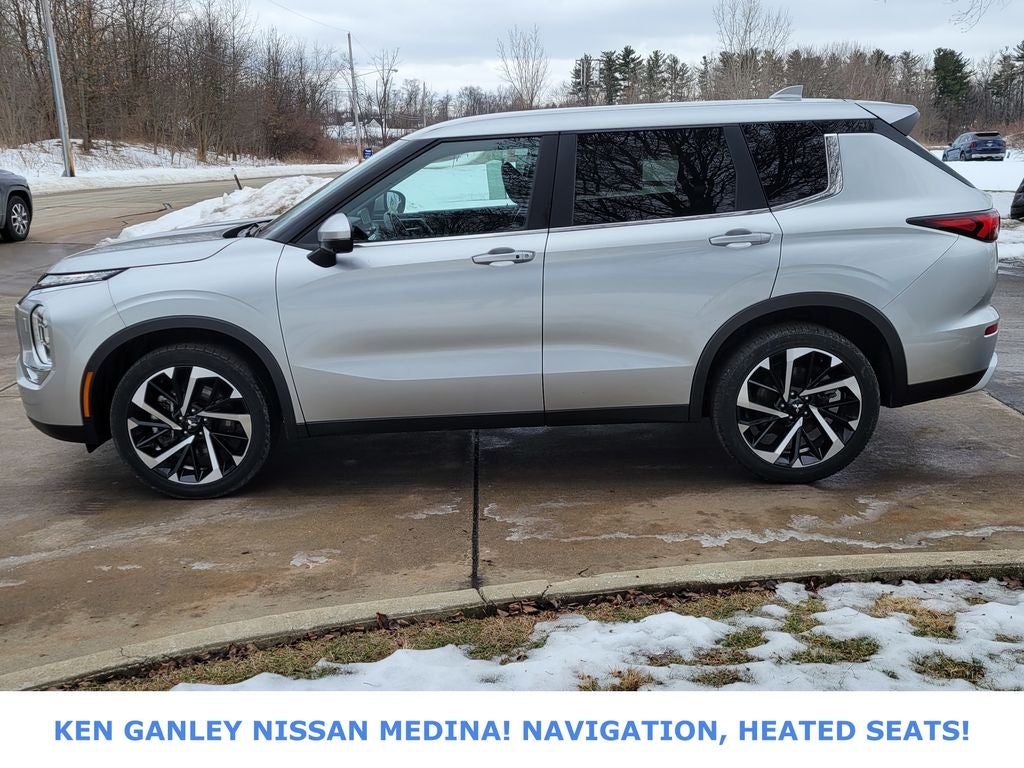 2024 Mitsubishi Outlander SE