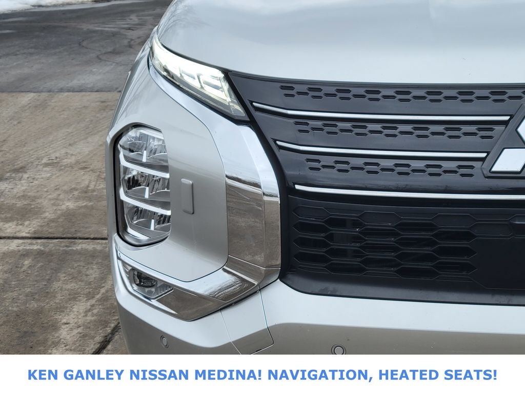 2024 Mitsubishi Outlander SE