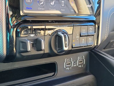 2021 RAM 1500 Limited W/ PANO ROOF