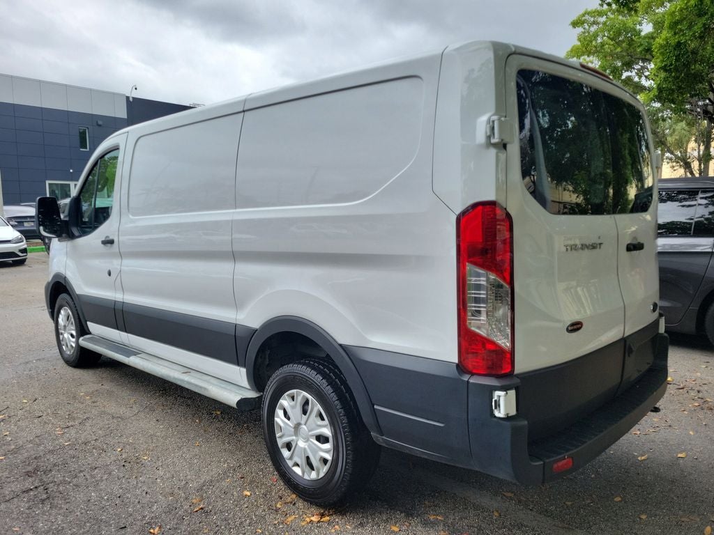 2022 Ford Transit-250 Base