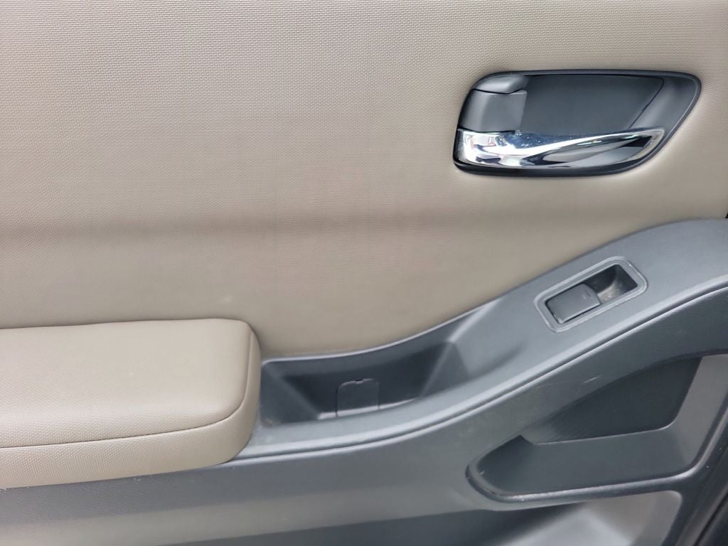 2022 Nissan Frontier SV Convenience