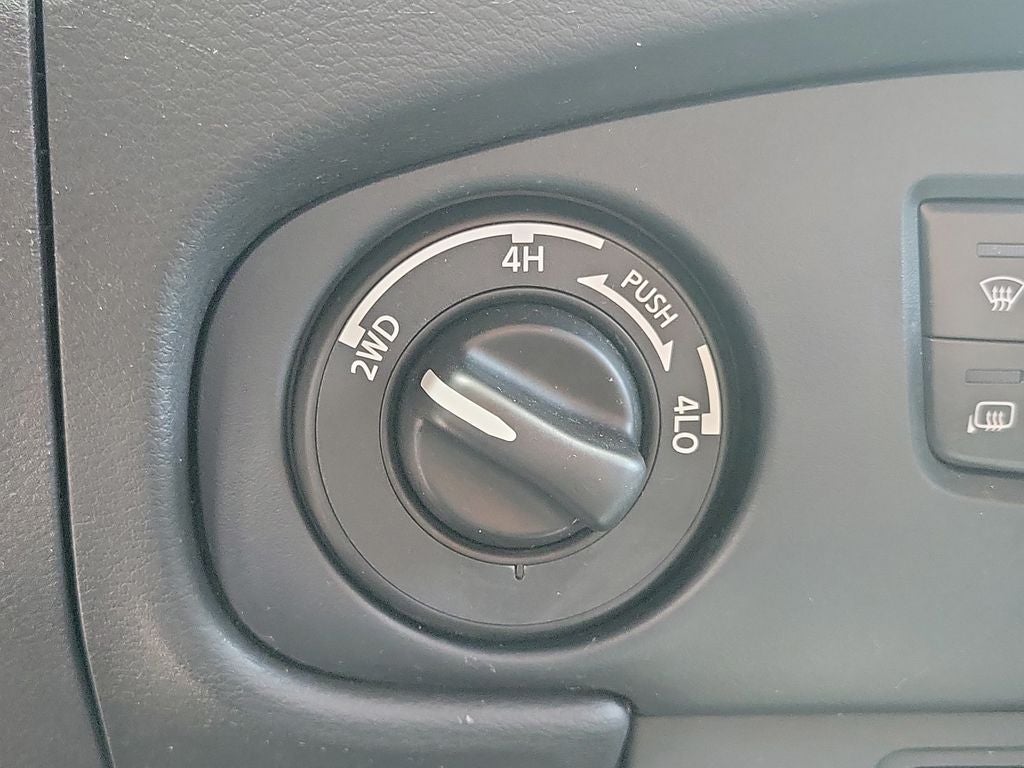 2022 Nissan Frontier SV Convenience