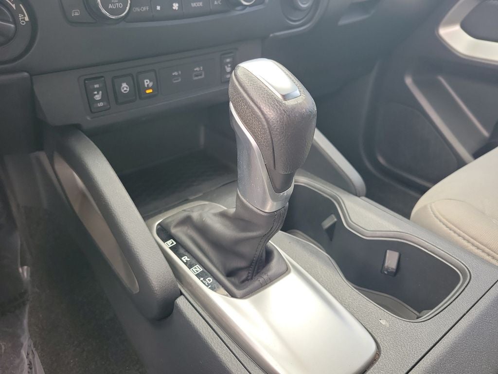 2022 Nissan Frontier SV Convenience