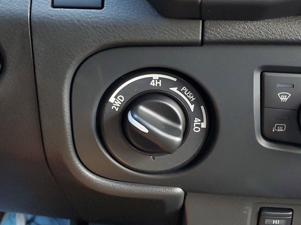 2026 Nissan Frontier SV Convenience