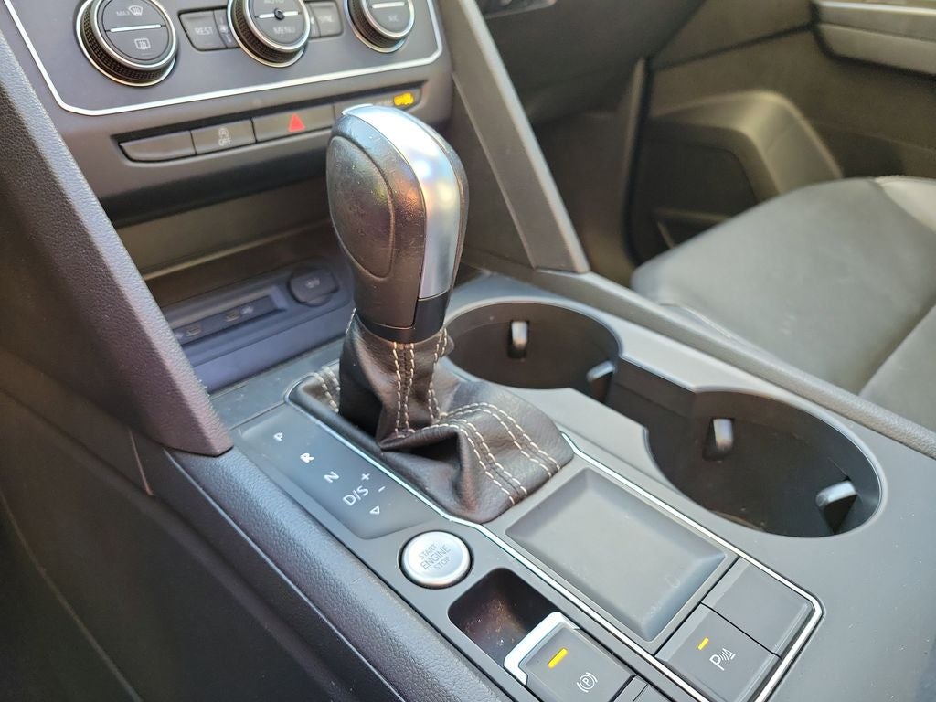 2021 Volkswagen Atlas 3.6L V6 SE w/Technology R-Line