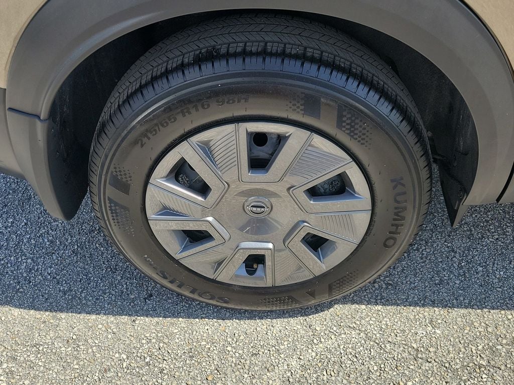 2025 Nissan Kicks S