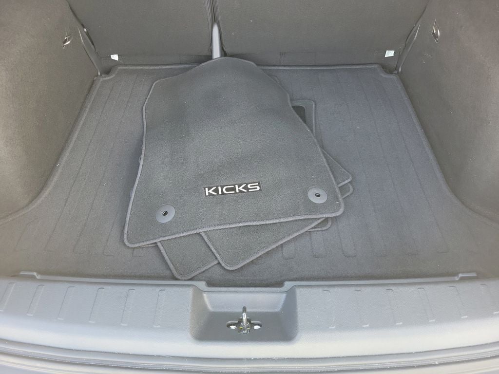 2025 Nissan Kicks S