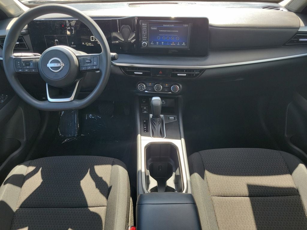 2025 Nissan Kicks S