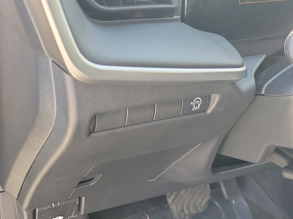 2025 Nissan Kicks S