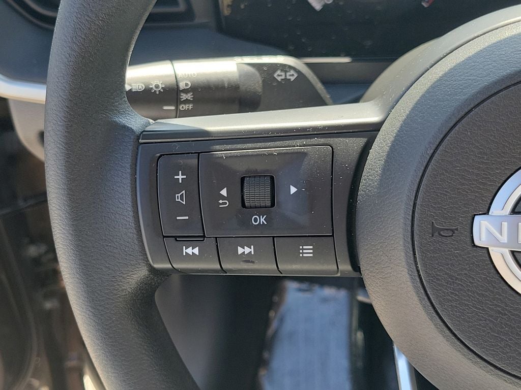 2025 Nissan Kicks S