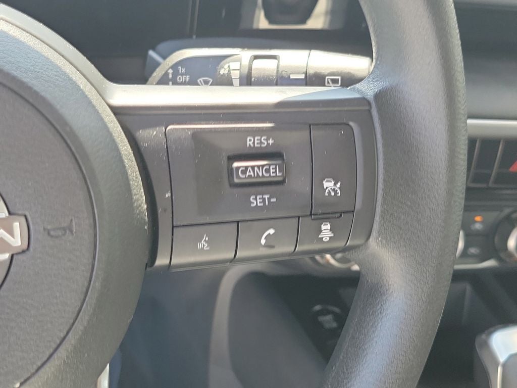 2025 Nissan Kicks S