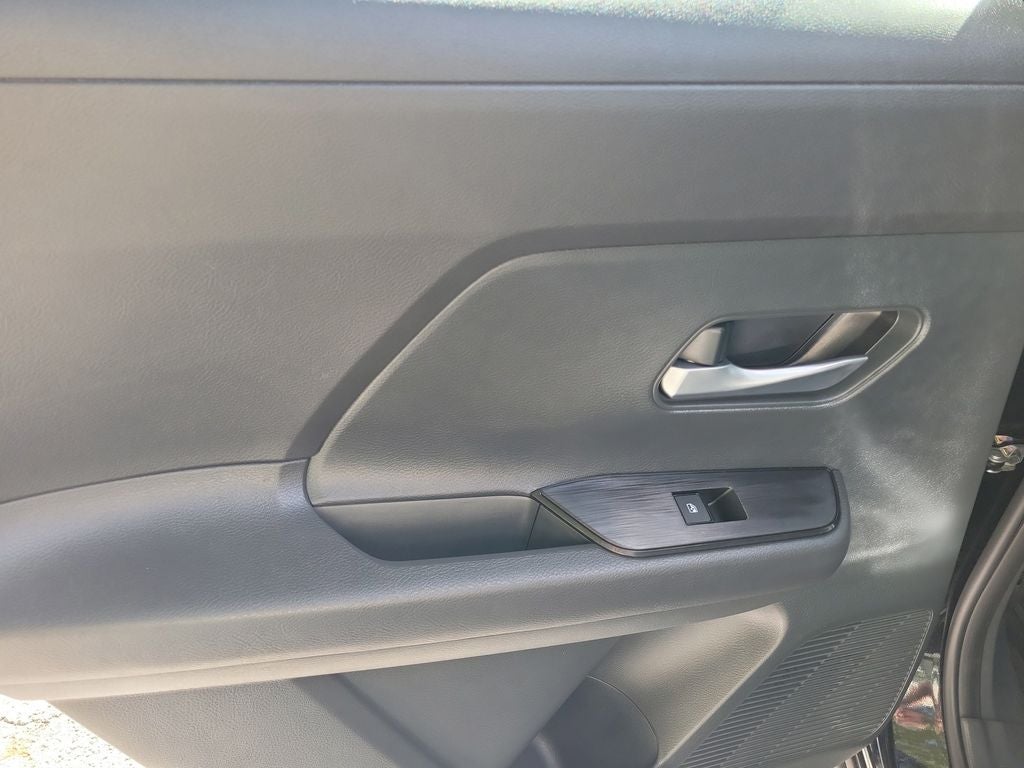 2025 Nissan Kicks SV W/PREMIUM PACKAGE