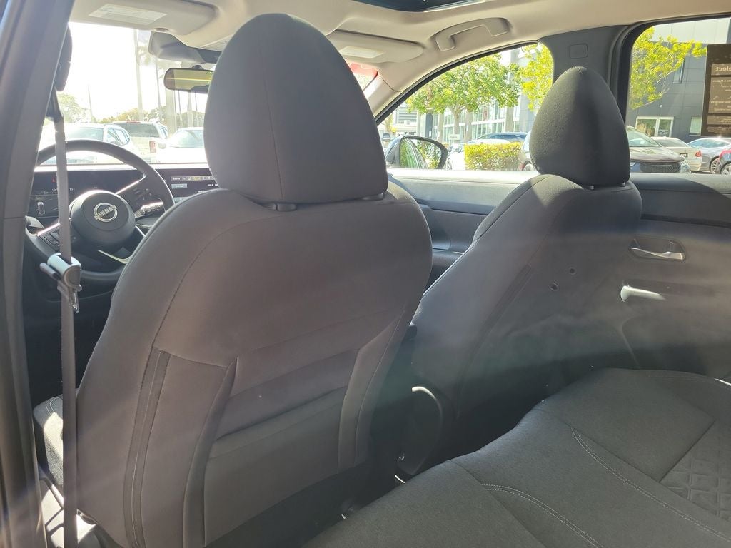2025 Nissan Kicks SV W/PREMIUM PACKAGE