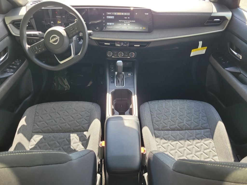 2025 Nissan Kicks SV W/PREMIUM PACKAGE