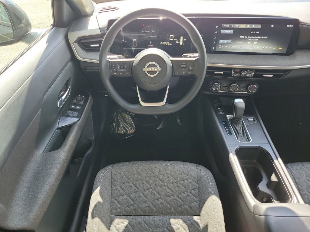 2025 Nissan Kicks SV W/PREMIUM PACKAGE