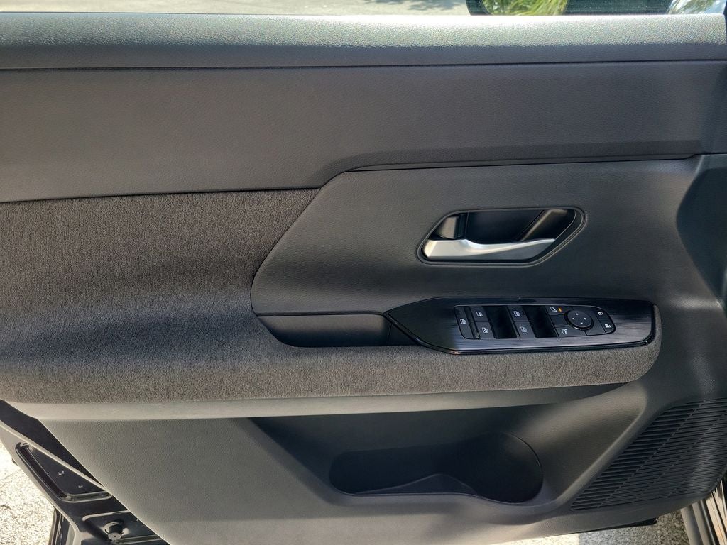 2025 Nissan Kicks SV W/PREMIUM PACKAGE