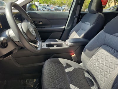 2025 Nissan Kicks SV W/PREMIUM PACKAGE