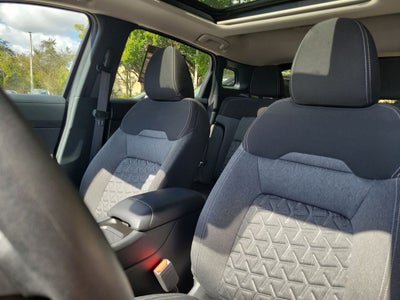 2025 Nissan Kicks SV W/PREMIUM PACKAGE