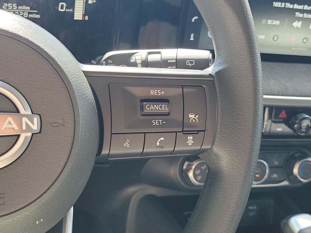 2025 Nissan Kicks SV W/PREMIUM PACKAGE