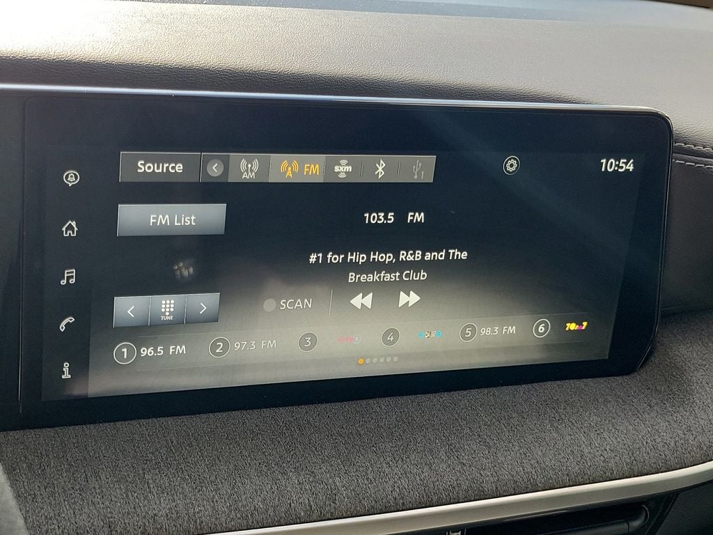 2025 Nissan Kicks SV W/PREMIUM PACKAGE