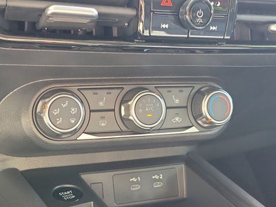 2025 Nissan Kicks SV W/PREMIUM PACKAGE