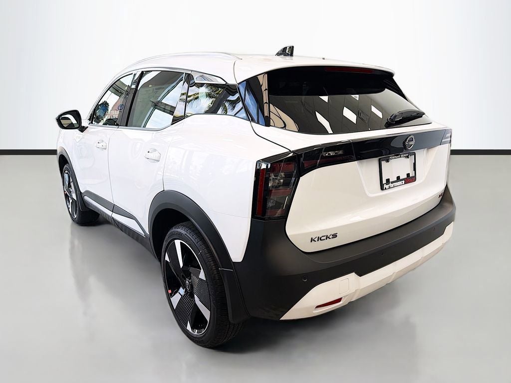 2026 Nissan Kicks SR