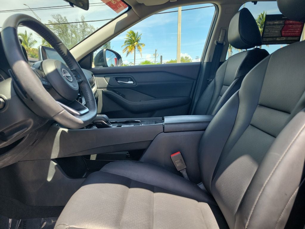 2022 Nissan Rogue SV w/Premium Package