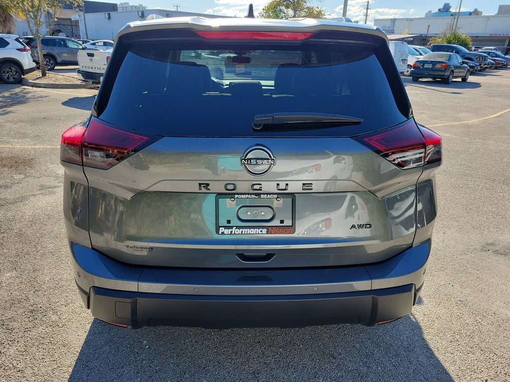 2026 Nissan Rogue Dark Armor