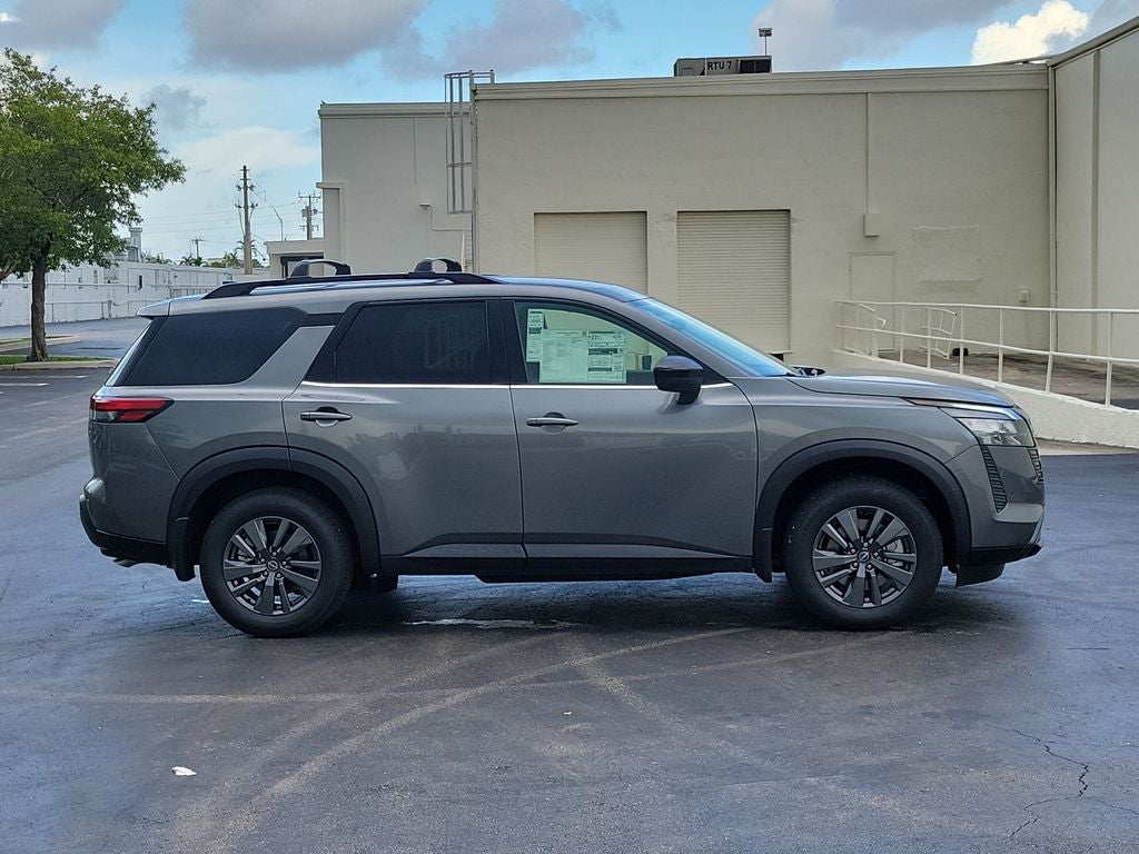 2026 Nissan Pathfinder SV