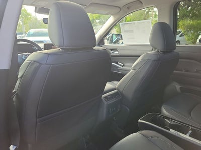 2026 Nissan Pathfinder SL Premium