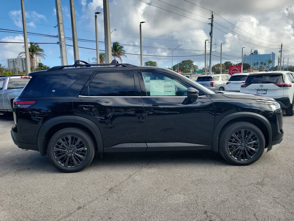 2026 Nissan Pathfinder SL Premium