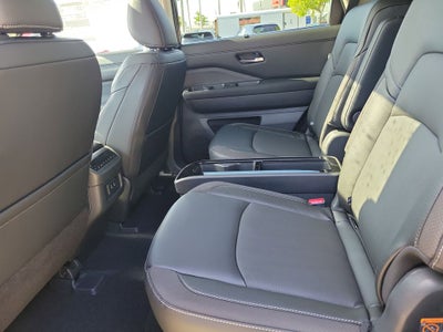 2026 Nissan Pathfinder SL Premium