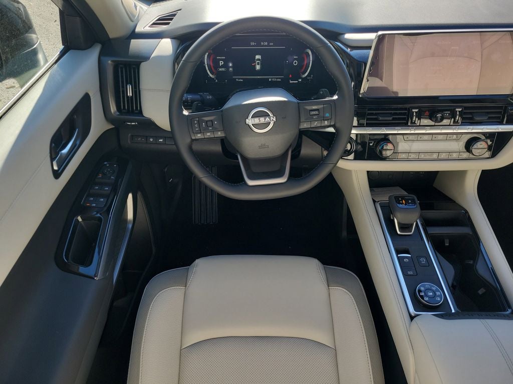 2026 Nissan Pathfinder SL Premium