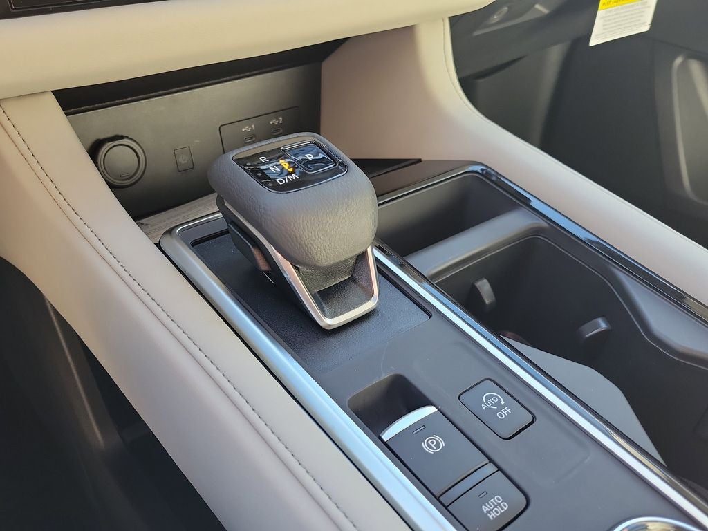 2026 Nissan Pathfinder SL Premium