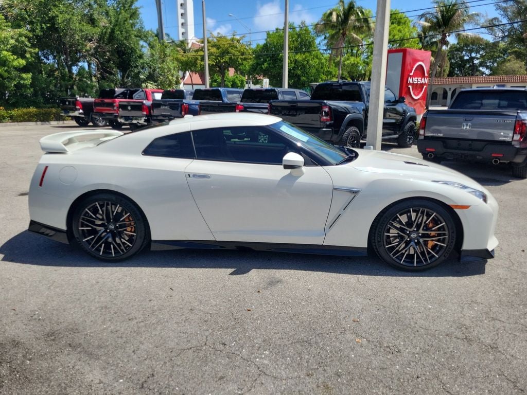 2021 Nissan GT-R Premium