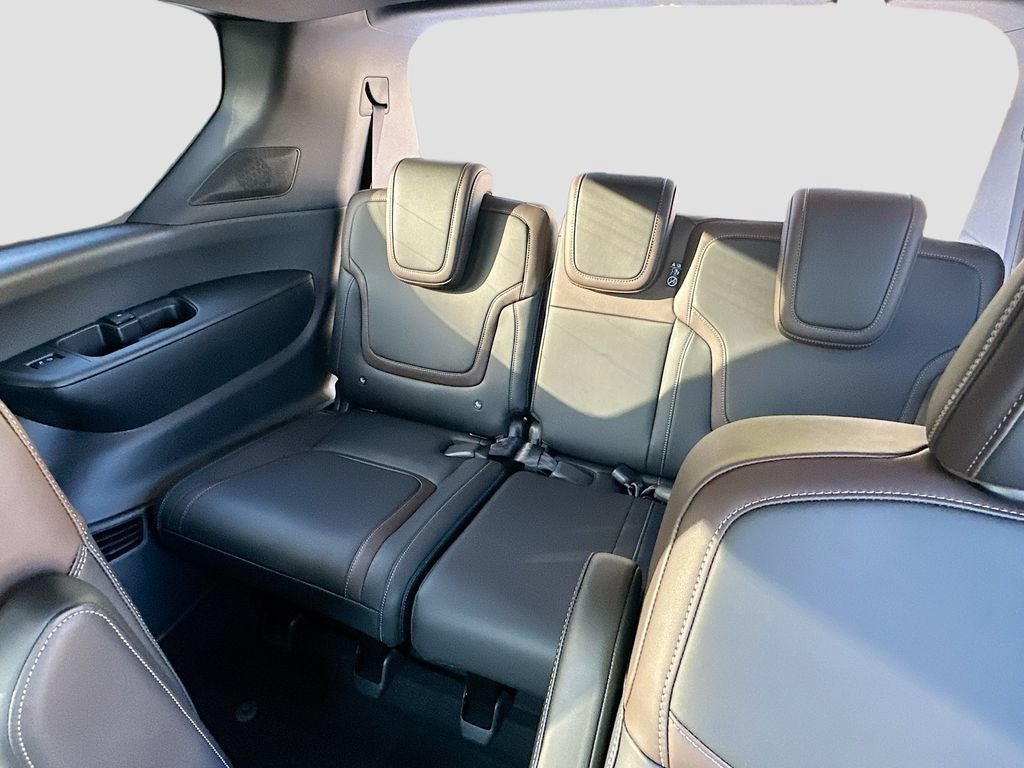 2026 Nissan Armada SL Captains Chairs